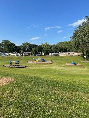 1231 Deerfield Drive, Maplewood, MN 55119