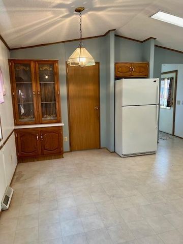 1231 Deerfield Drive, Maplewood, MN 55119