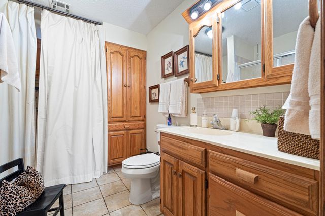 1421 Maple Drive, Grove, OK 74344