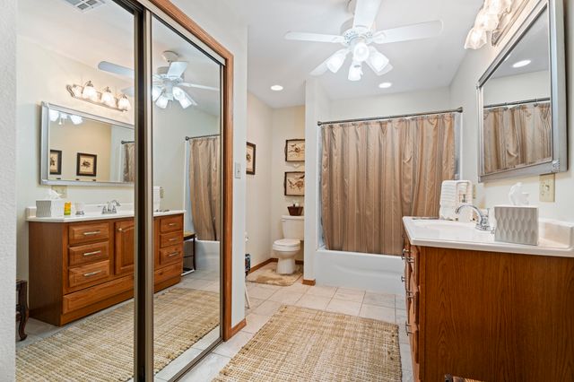 1421 Maple Drive, Grove, OK 74344