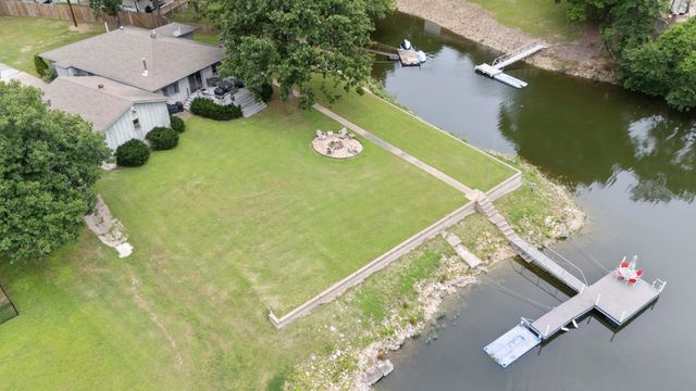 1421 Maple Drive, Grove, OK 74344