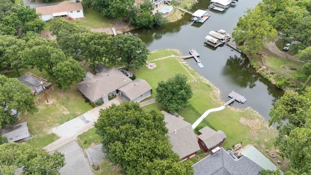 1421 Maple Drive, Grove, OK 74344