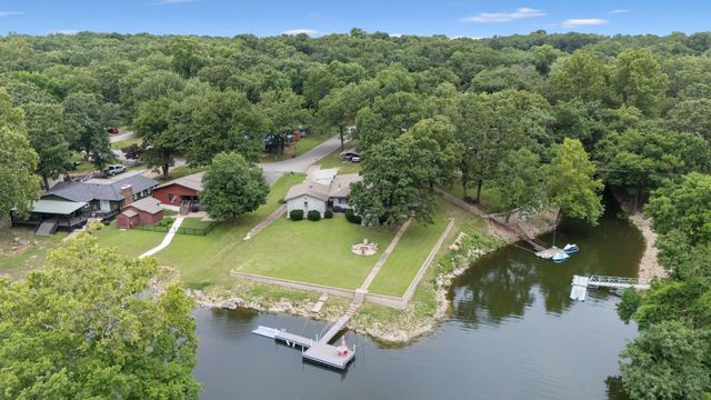 1421 Maple Drive, Grove, OK 74344