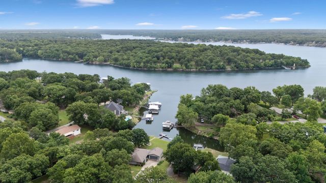 1421 Maple Drive, Grove, OK 74344