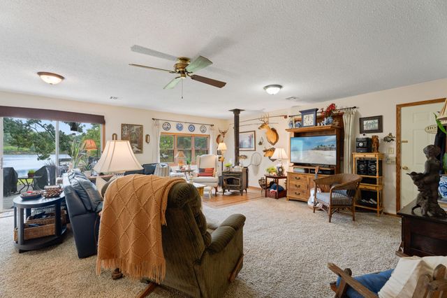 1421 Maple Drive, Grove, OK 74344