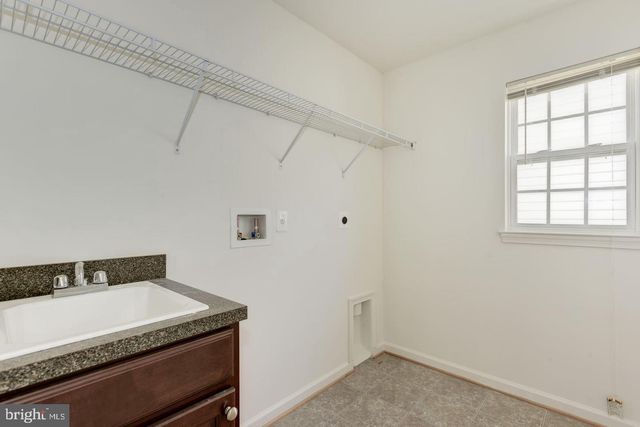 3795 LOUISE AVE, Chantilly, VA 20151