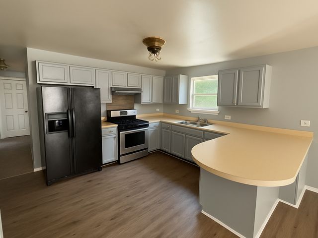 1712 11th Street, Waukegan, IL 60085