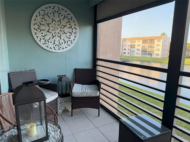 10467 Sunrise Lakes Boulevard 205, Sunrise, FL 33322