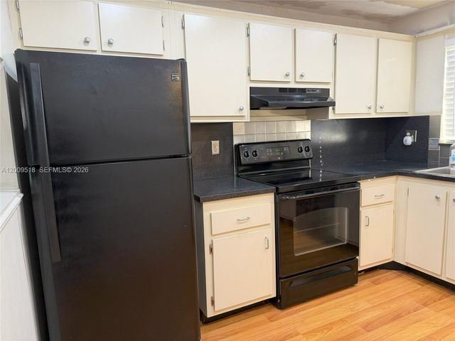 10467 Sunrise Lakes Boulevard 205, Sunrise, FL 33322