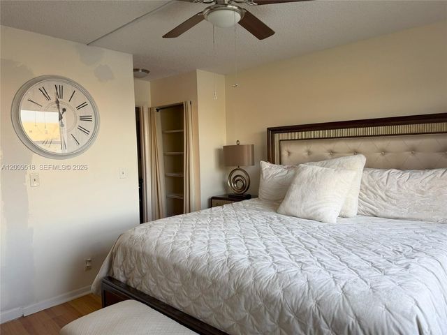 10467 Sunrise Lakes Boulevard 205, Sunrise, FL 33322