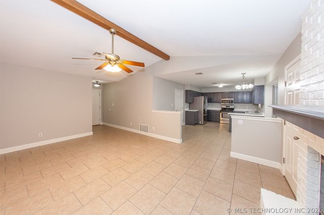 8923 N 119th East Avenue, Owasso, OK 74055