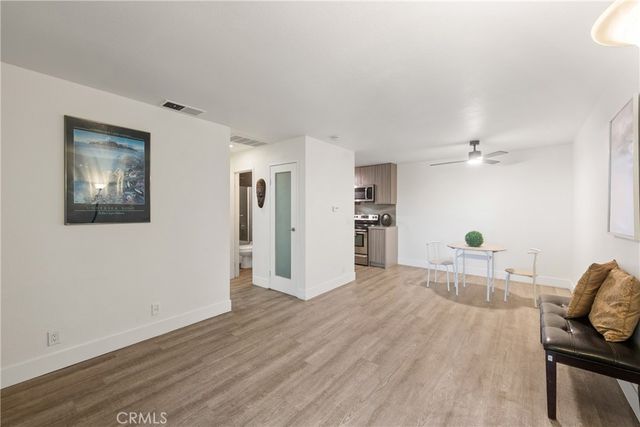 420 N Villa Court 211, Palm Springs, CA 92262