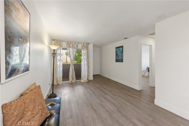 420 N Villa Court 211, Palm Springs, CA 92262