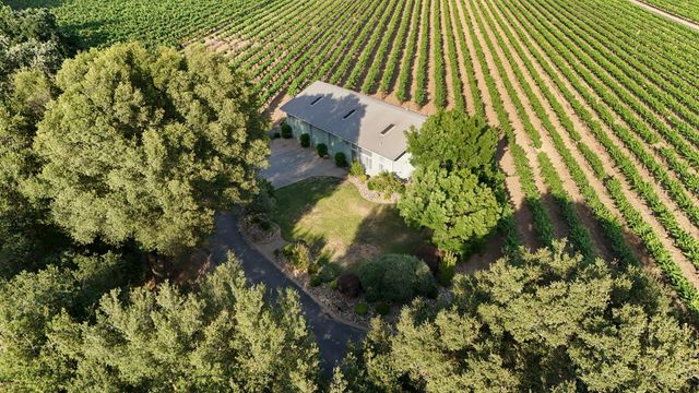 18050 N Tretheway Rd, Lockeford, CA 95237