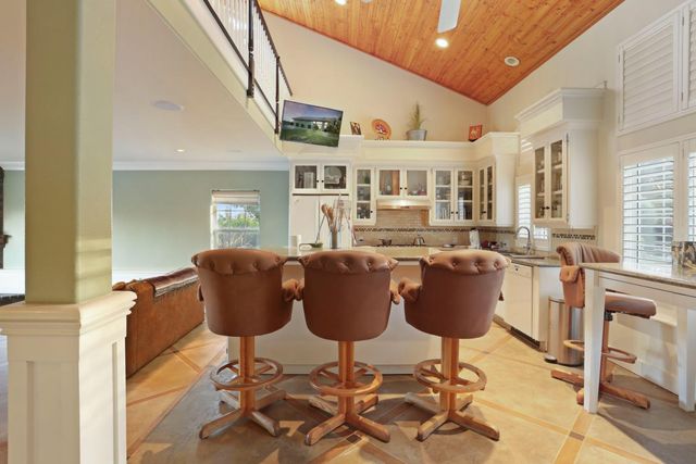 18050 N Tretheway Rd, Lockeford, CA 95237