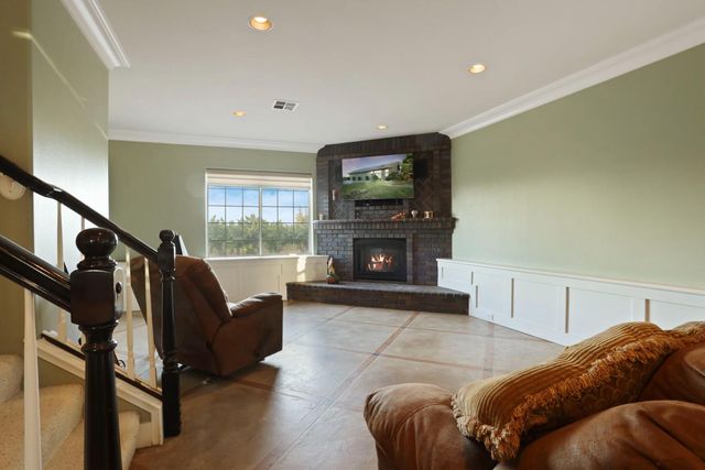 18050 N Tretheway Rd, Lockeford, CA 95237