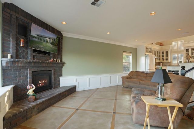 18050 N Tretheway Rd, Lockeford, CA 95237