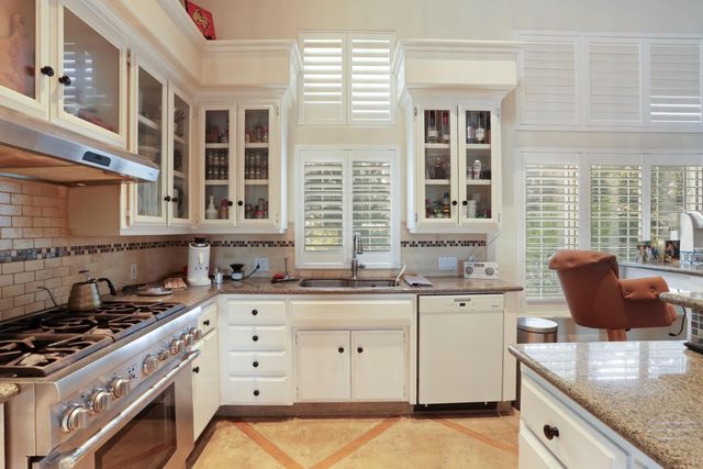 18050 N Tretheway Rd, Lockeford, CA 95237