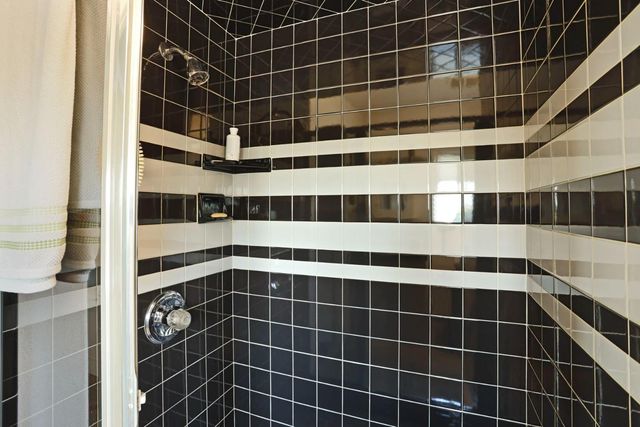 18050 N Tretheway Rd, Lockeford, CA 95237