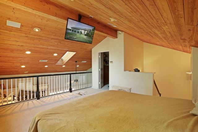 18050 N Tretheway Rd, Lockeford, CA 95237