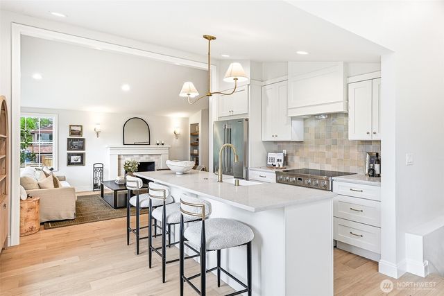 10002 9th Avenue NW, Seattle, WA 98177