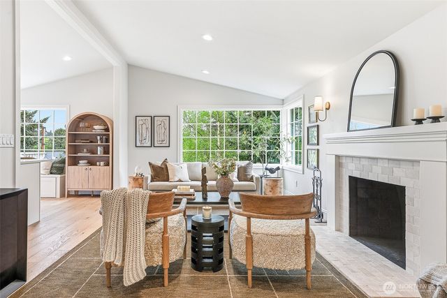10002 9th Avenue NW, Seattle, WA 98177