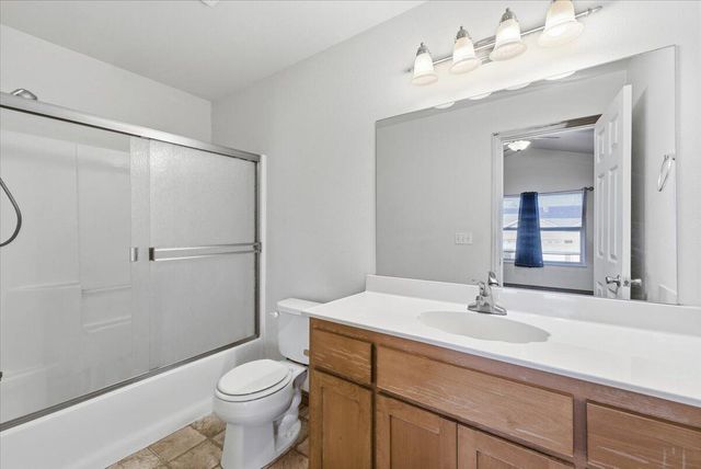 945 Win Way, Eagle Point, OR 97524