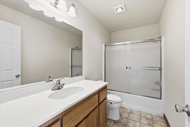 945 Win Way, Eagle Point, OR 97524