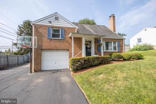 5003 MCDONALD DR, Mechanicsburg, PA 17050