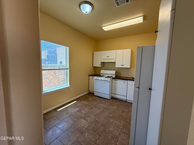 8931 Marks Drive C, El Paso, TX 79904