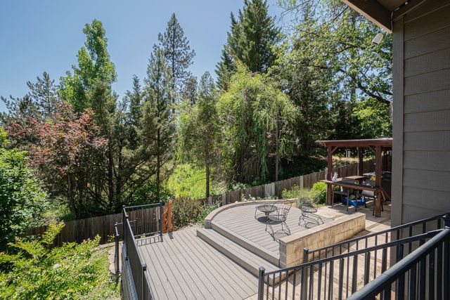 122 NW Rook Drive, Grants Pass, OR 97526