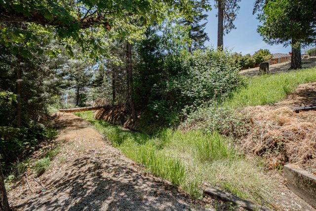 122 NW Rook Drive, Grants Pass, OR 97526