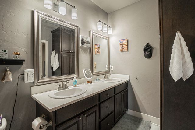 122 NW Rook Drive, Grants Pass, OR 97526