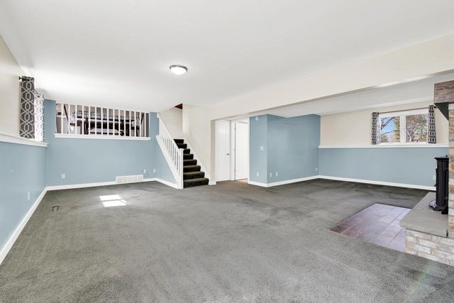 1759 Davids View DRIVE, West Bend, WI 53090