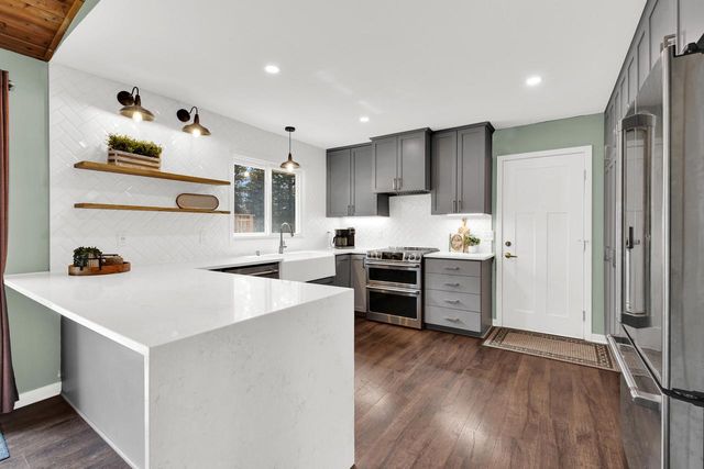 1759 Davids View DRIVE, West Bend, WI 53090