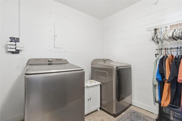 1111 HELEN DRIVE, Deland, FL 32720