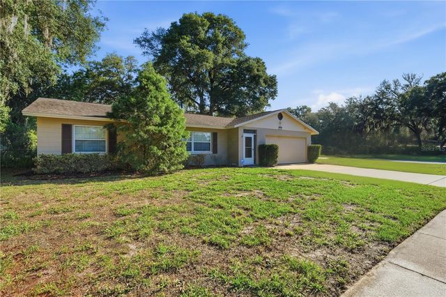 1111 HELEN DRIVE, Deland, FL 32720