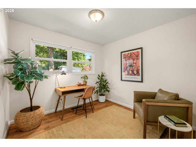 4815 Se FLAVEL Dr, Portland, OR 97206