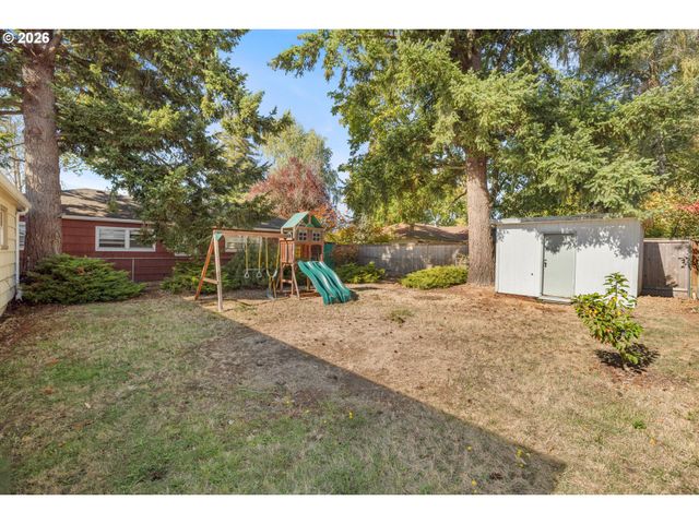 4815 Se FLAVEL Dr, Portland, OR 97206