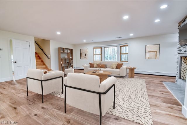 17460 Trillium Drive, Chagrin Falls, OH 44023