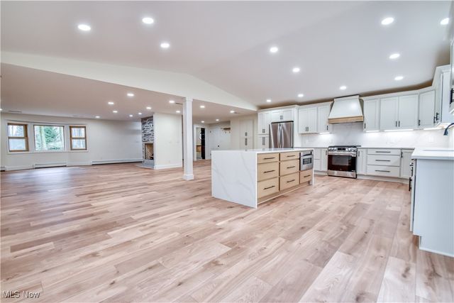 17460 Trillium Drive, Chagrin Falls, OH 44023