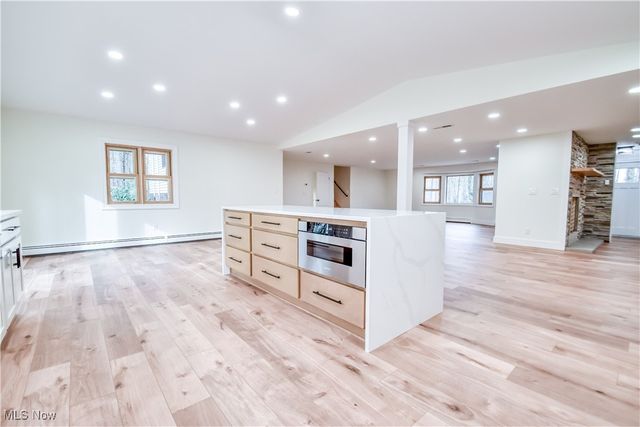 17460 Trillium Drive, Chagrin Falls, OH 44023