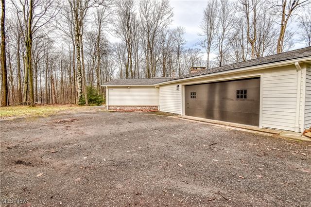 17460 Trillium Drive, Chagrin Falls, OH 44023