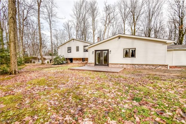 17460 Trillium Drive, Chagrin Falls, OH 44023