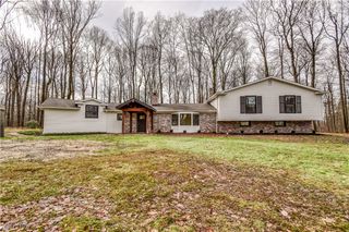 17460 Trillium Drive, Chagrin Falls, OH 44023