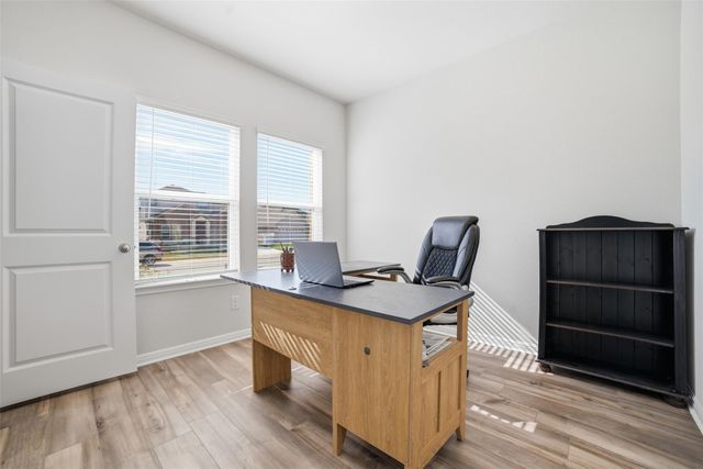 106 Osier Pass, Hutto, TX 78634