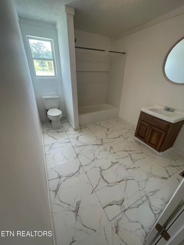 535 Belcher Gap Rd, Madisonville, TN 37354