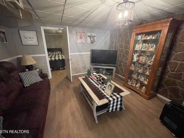 535 Belcher Gap Rd, Madisonville, TN 37354