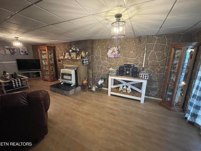 535 Belcher Gap Rd, Madisonville, TN 37354