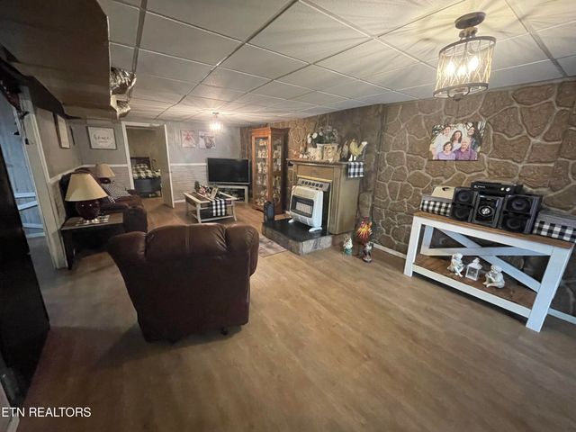 535 Belcher Gap Rd, Madisonville, TN 37354